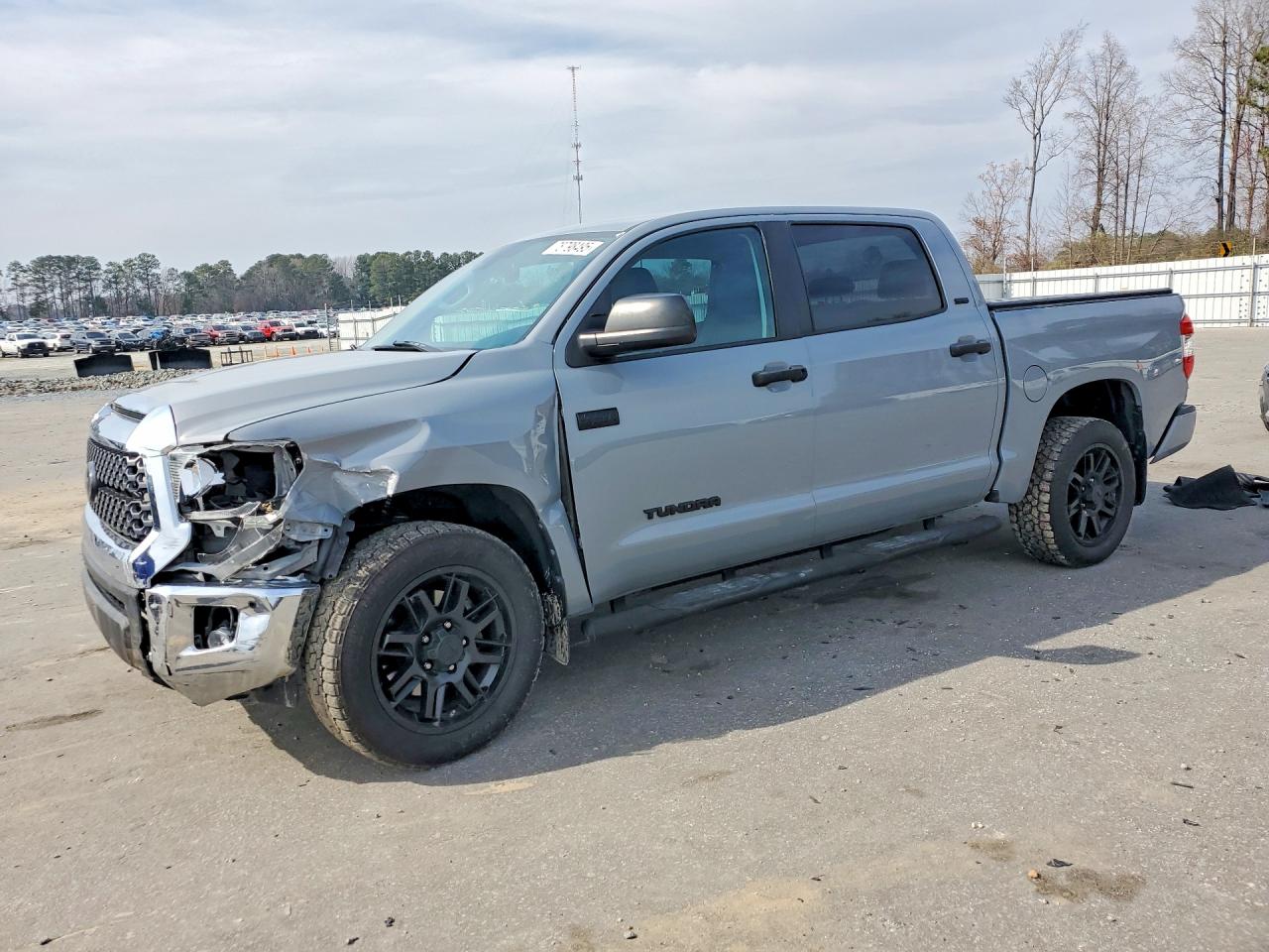 2021 Toyota Tundra VIN 5TFEY5F11MX298101 photo 1