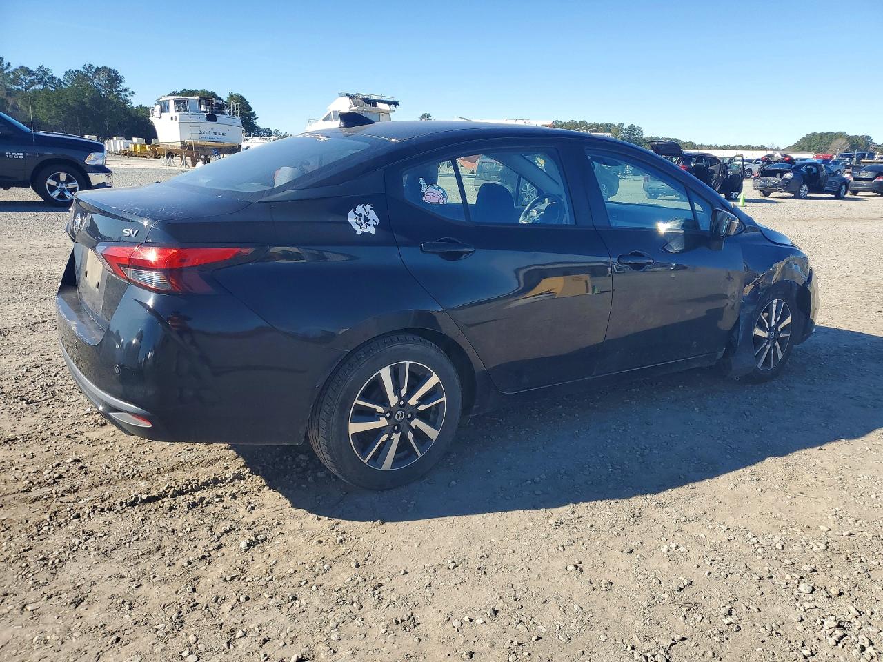 2020 Nissan Versa VIN 3N1CN8EV6LL880715 photo 3