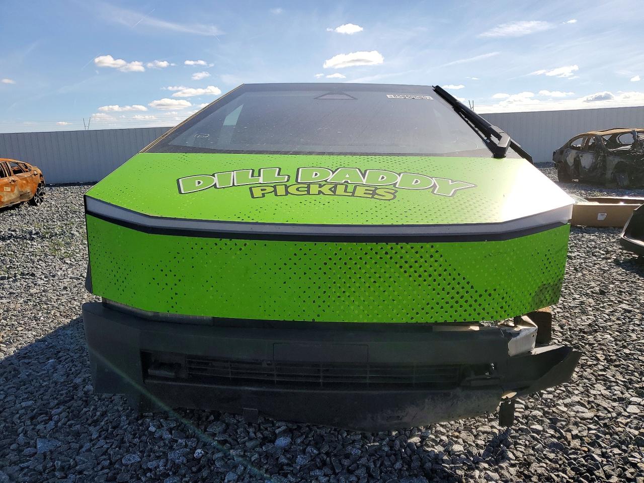 2024 Tesla Cybertruck VIN 7G2CEHED1RA048818 photo 5