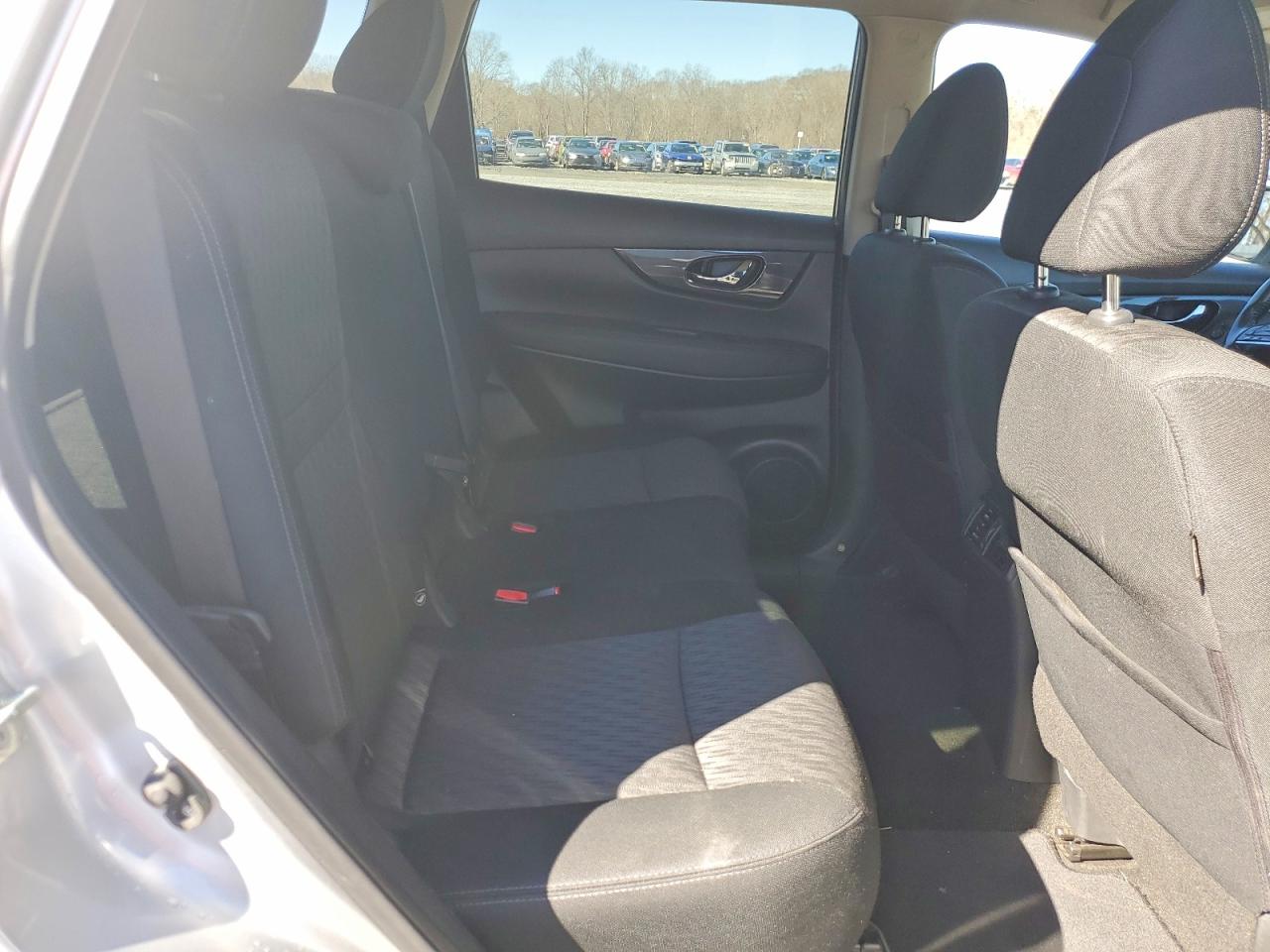2018 NISS Rogue VIN KNMAT2MT3JP552760 photo 11