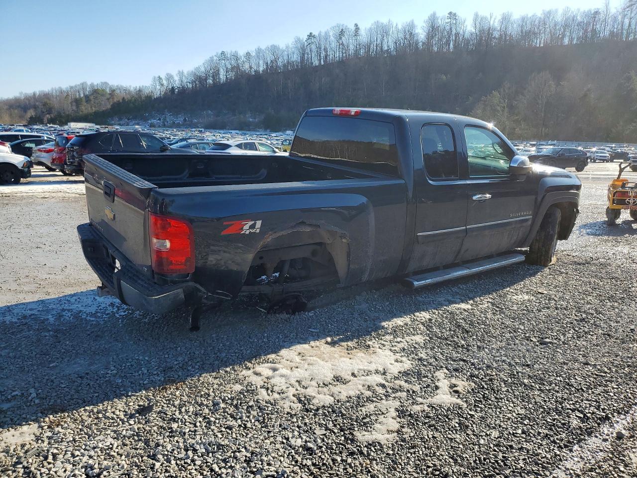 2013 Chevrolet All models VIN 1GCRKSE70DZ224602 photo 3