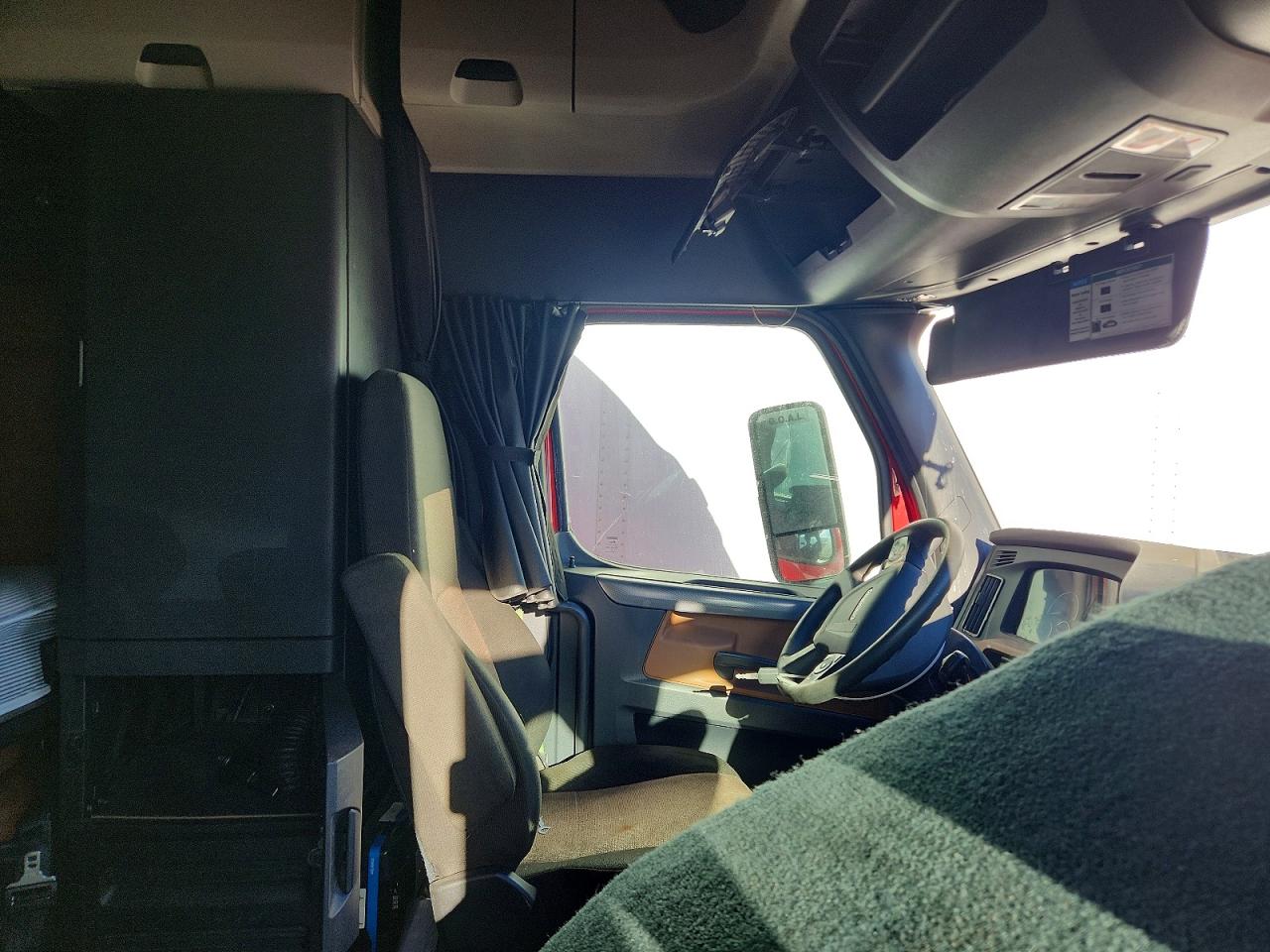 2021 FREIGHTLINER All other VIN 3AKJHHDR9MSMG7953 photo 5