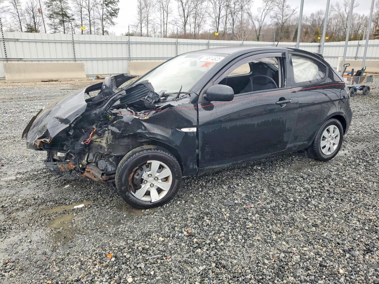2011 HYUNDAI Accent VIN KMHCM3AC9BU186625 photo 1