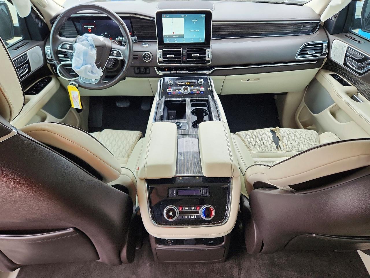 2021 LINCOLN Navigator VIN 5LMJJ2TT1MEL15636 photo 8