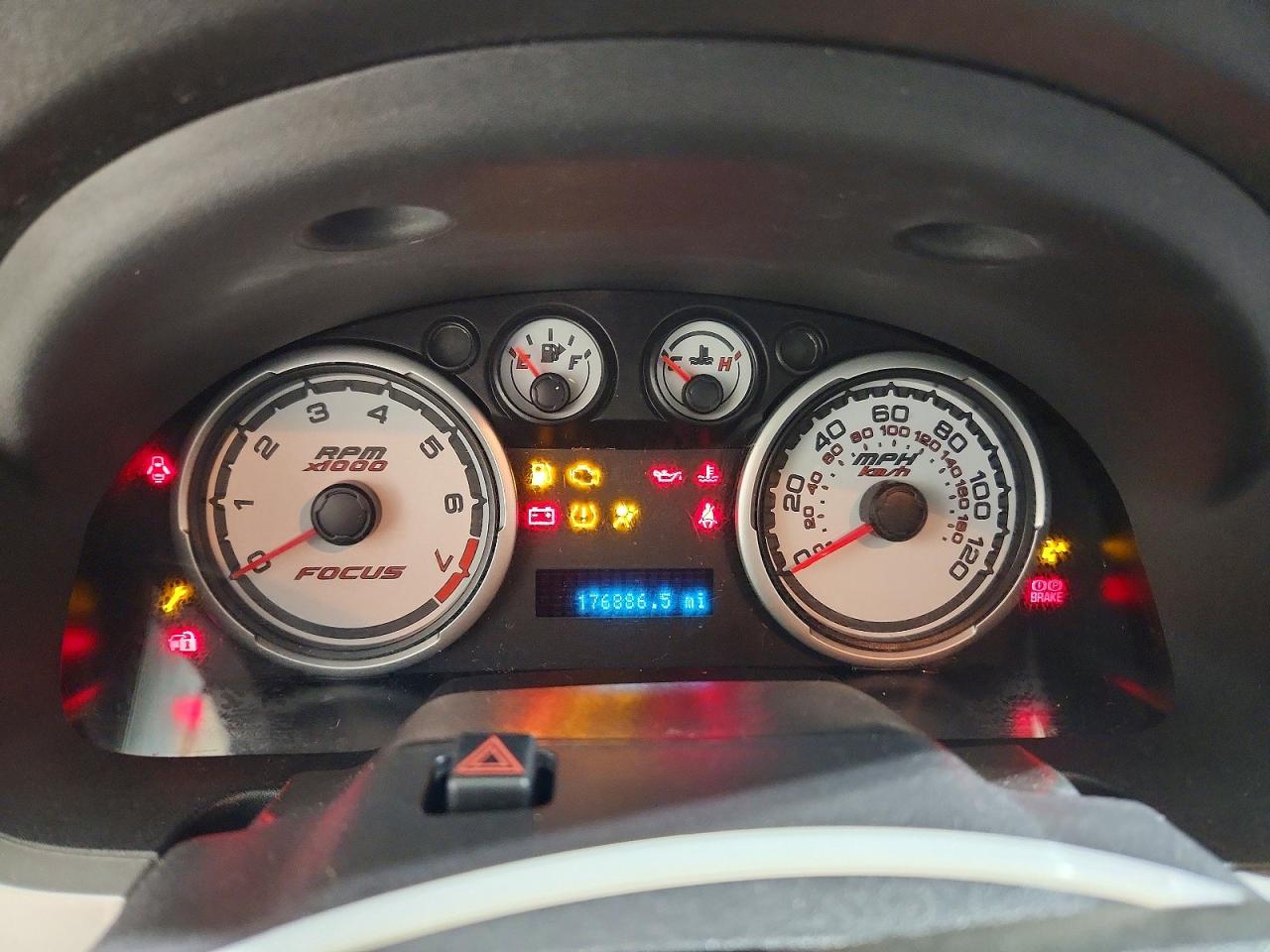 2008 Ford Focus VIN 1FAHP35NX8W251580 photo 9