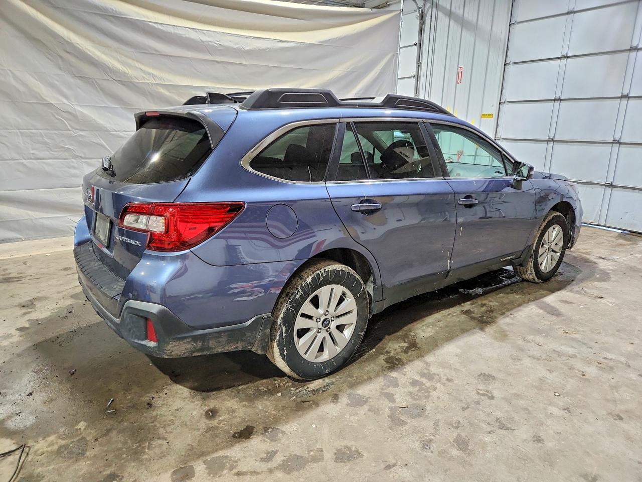 2018 Outback VIN 4S4BSAFC9J3271192 photo 3
