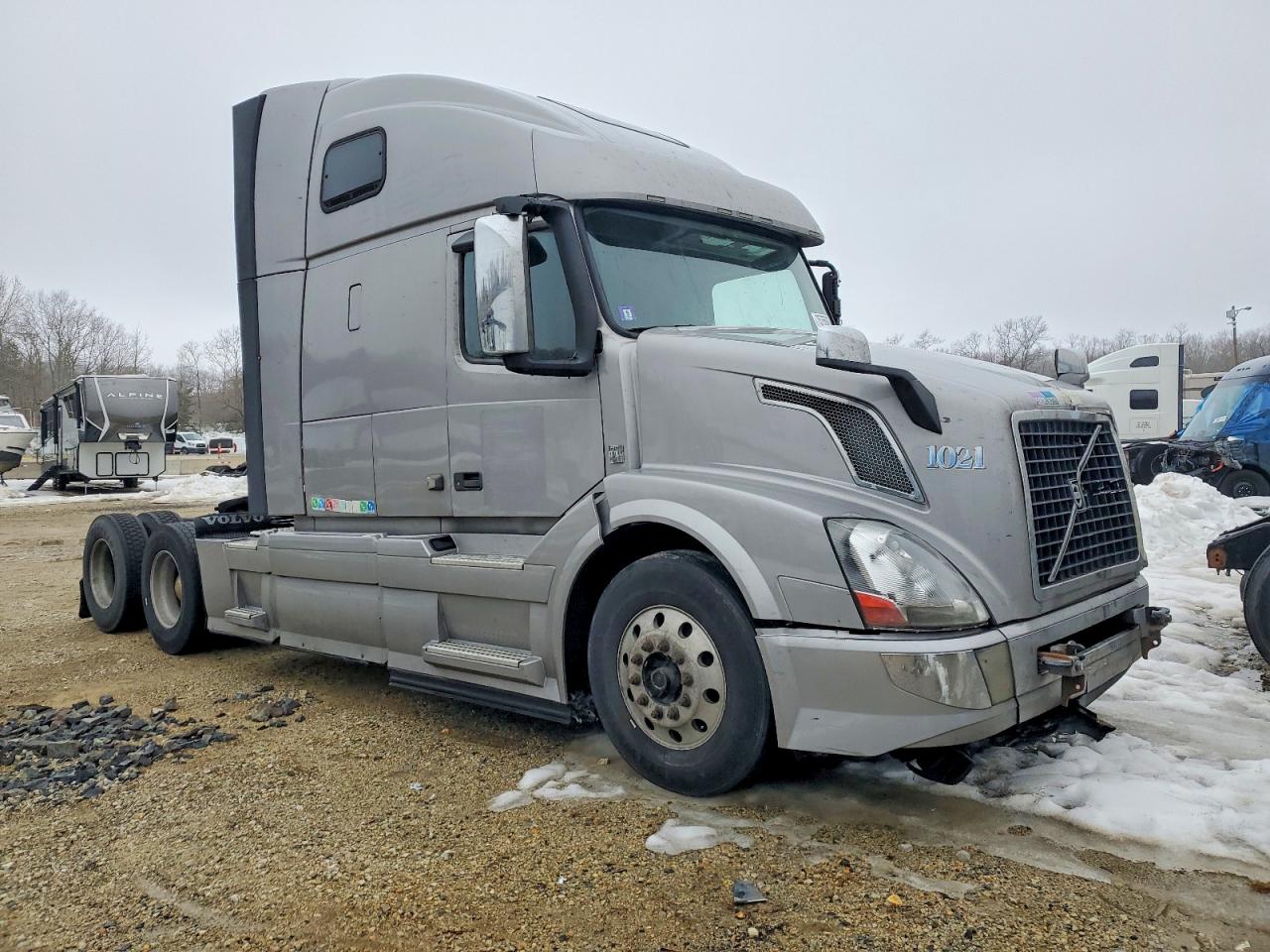 2016 Volvo Vn VIN 4V4NC9EJ8GN946660 photo 1