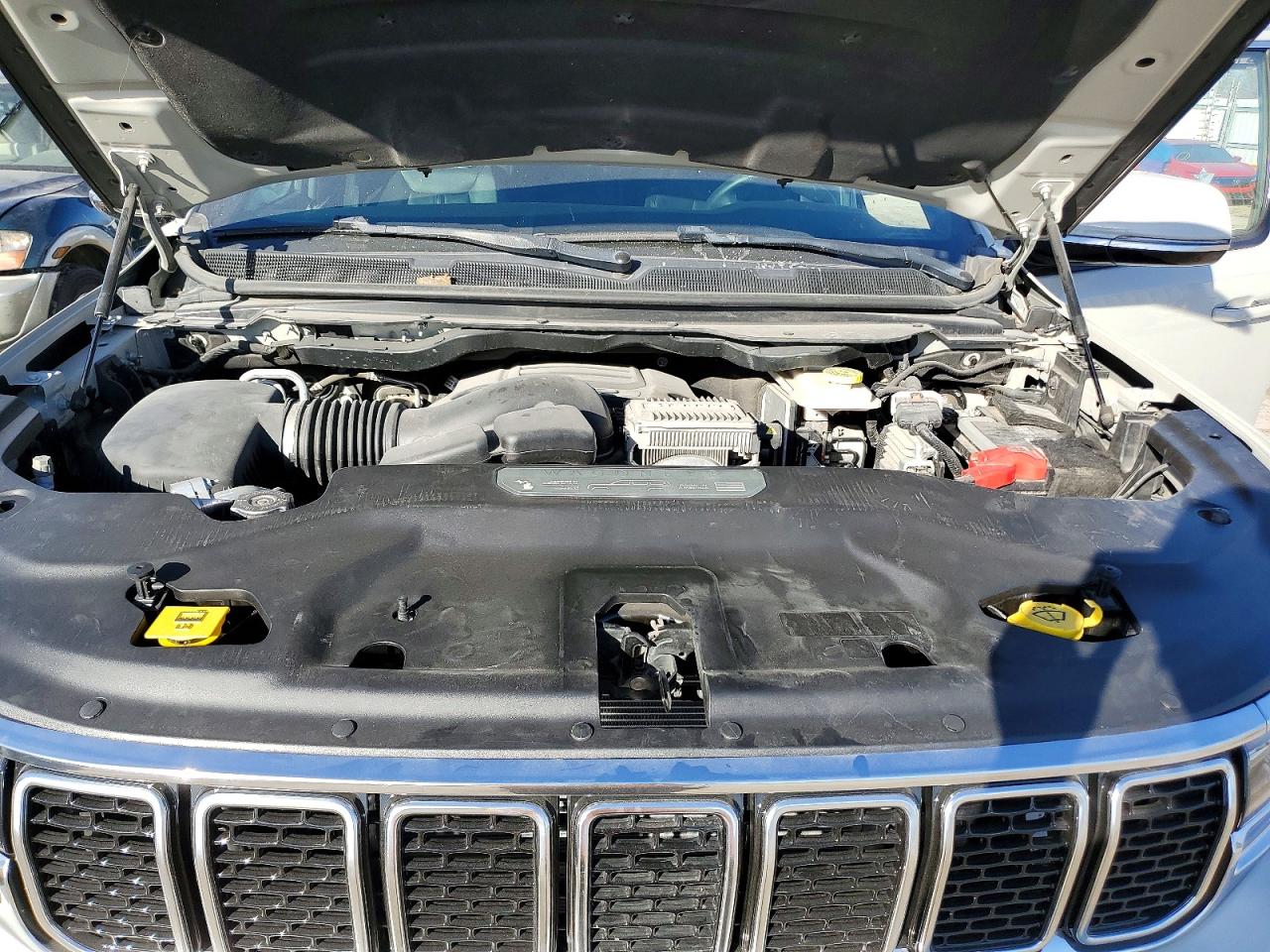 2022 Jeep Wagoneer VIN 1C4SJUBTXNS147930 photo 12