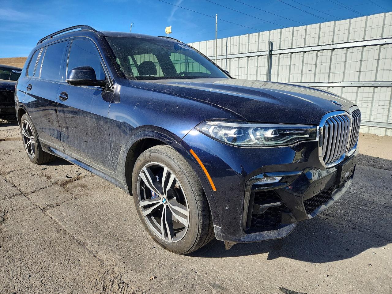 2019 BMW X7 VIN 5UXCX4C52KLS38665 photo 4