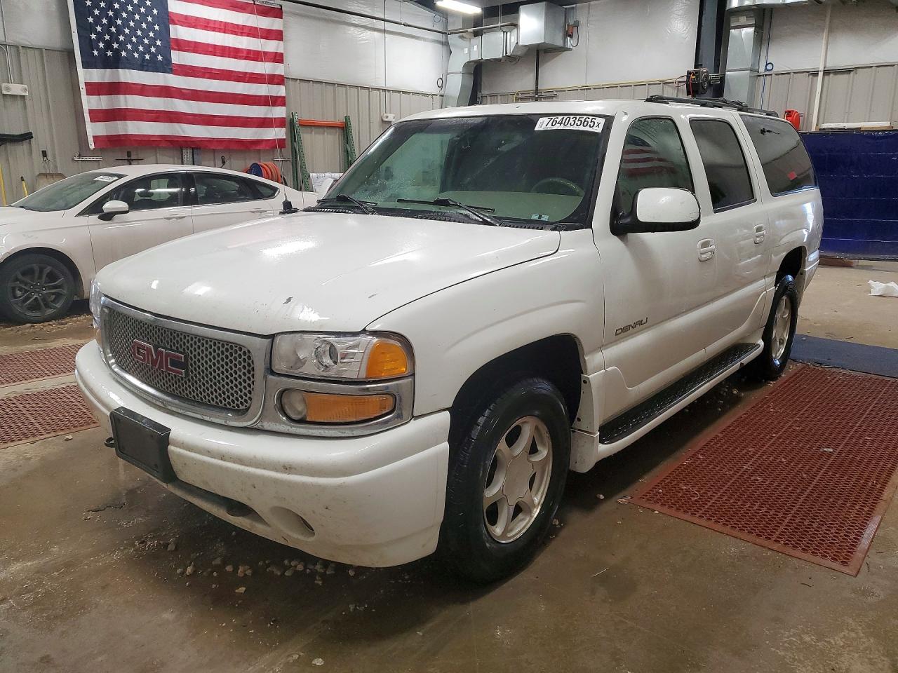 2001 GMC Denali VIN 1GKFK66U71J147112 photo 1