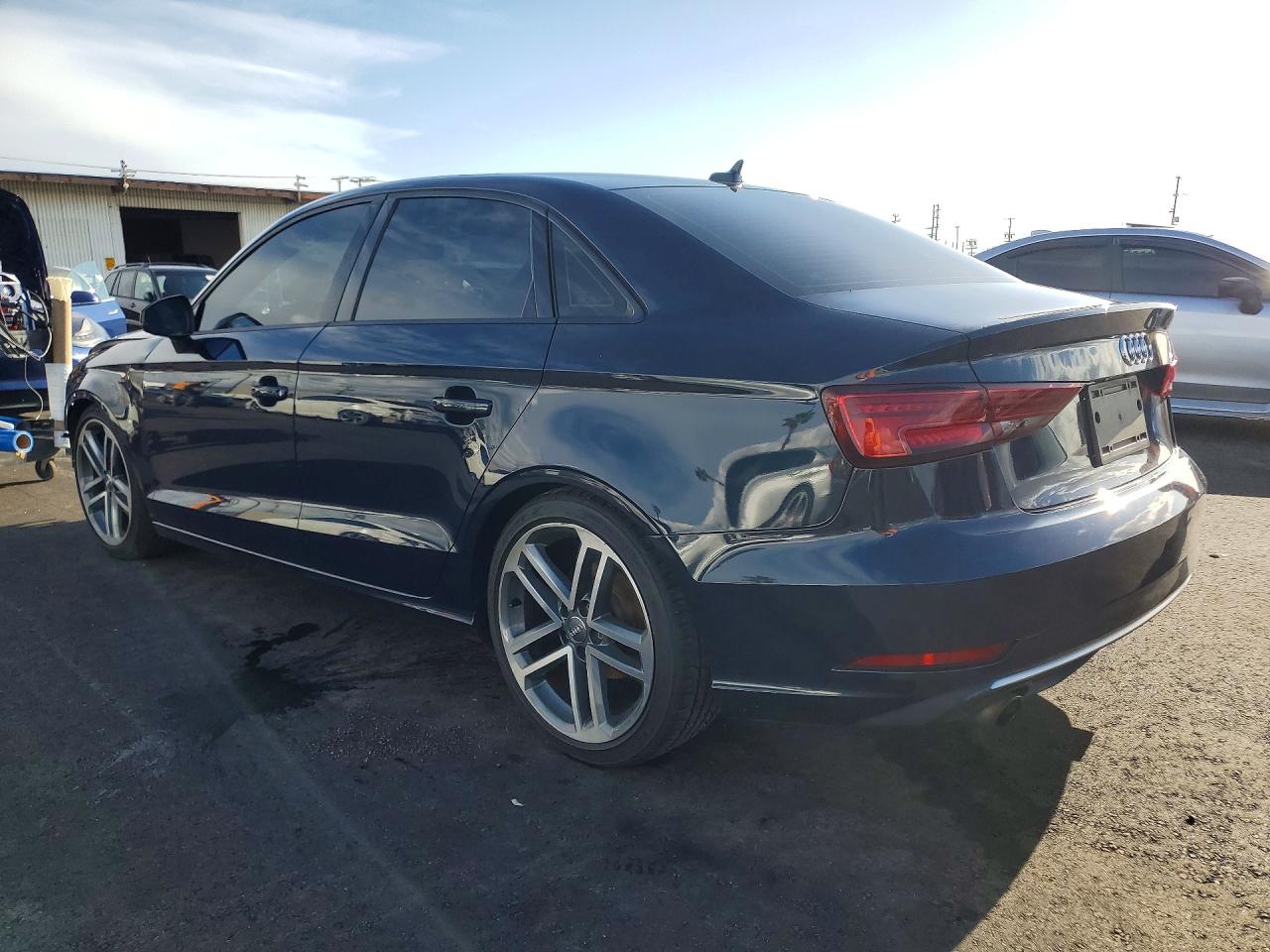 2018 Audi A3 VIN WAUB8GFF5J1033753 photo 2
