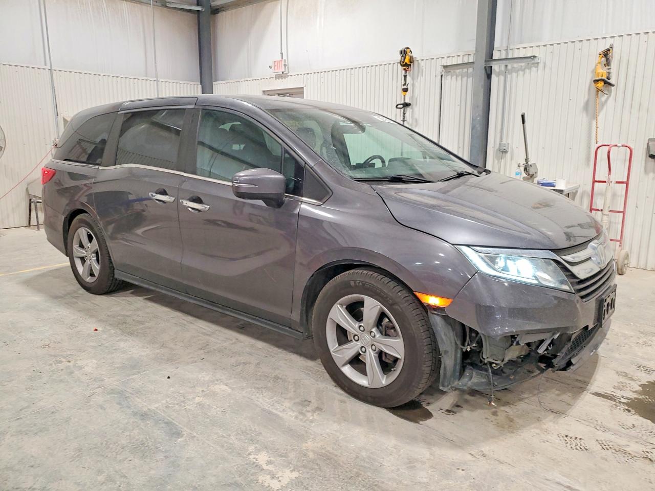 2018 Honda Odyssey VIN 5FNRL6H78JB081996 photo 4