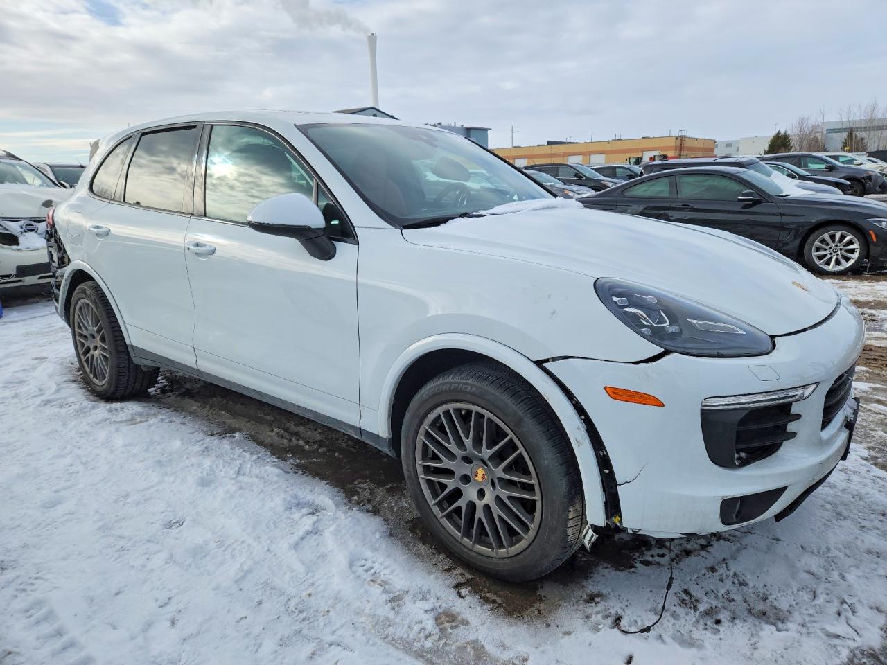2017 Porsche Cayenne VIN WP1AA2A25HKA90144 photo 4
