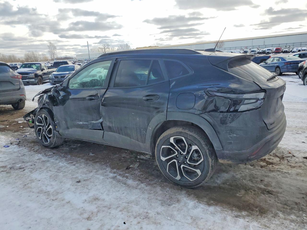 2025 Chevrolet Trax 2rs VIN KL77LJEP9SC012342 photo 2
