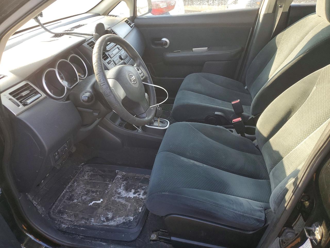 2010 NISS Versa VIN 3N1BC1CP9AL385371 photo 7