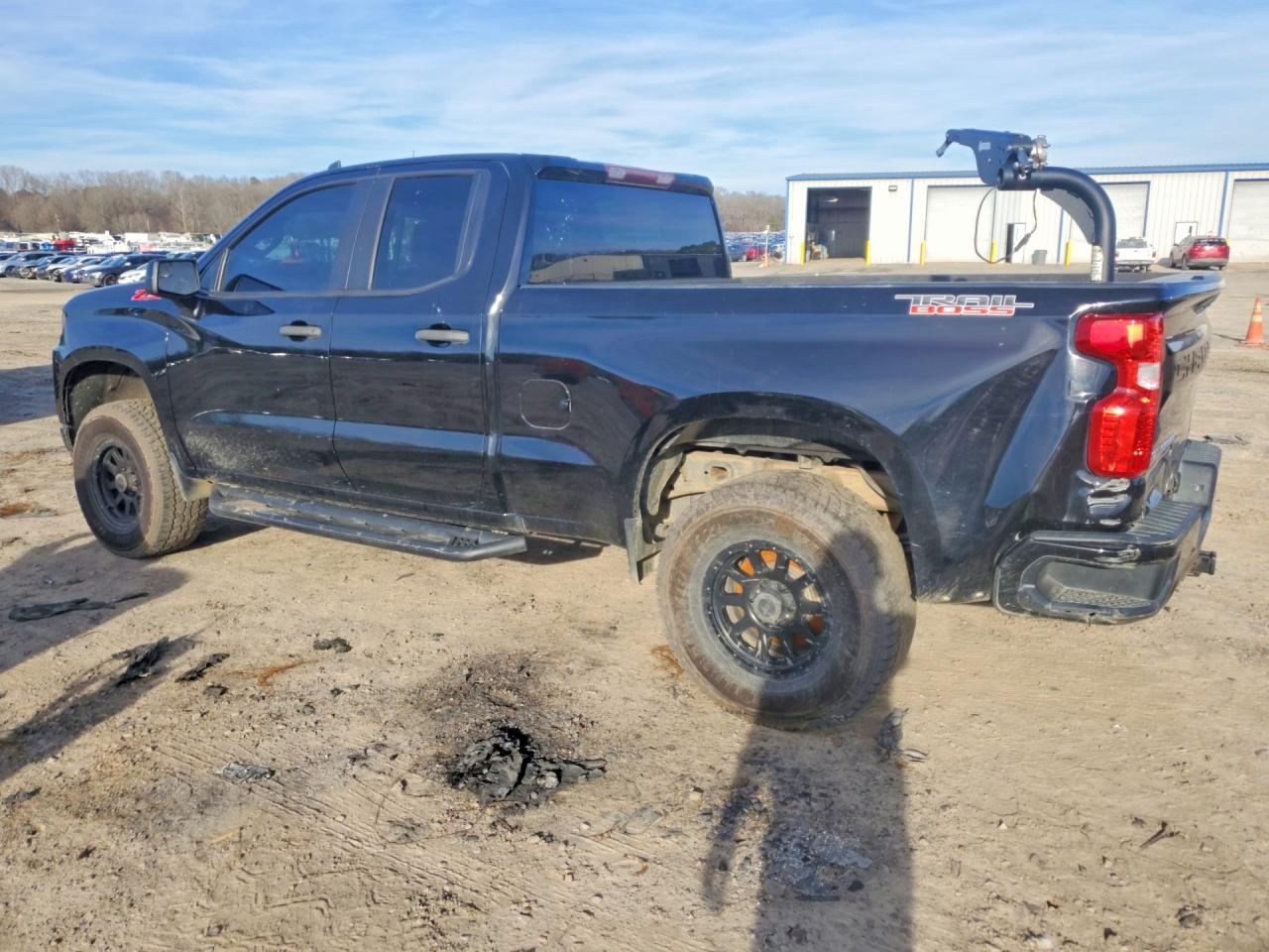 2019 Chevrolet All models VIN 1GCRYCEF0KZ297333 photo 2