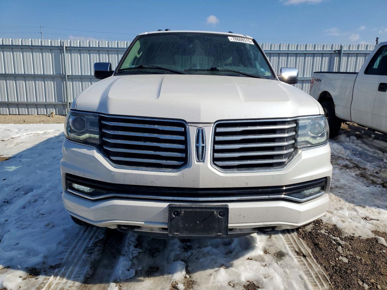 2017 Lincoln Navigator VIN 5LMJJ2JT2HEL04105 photo 5