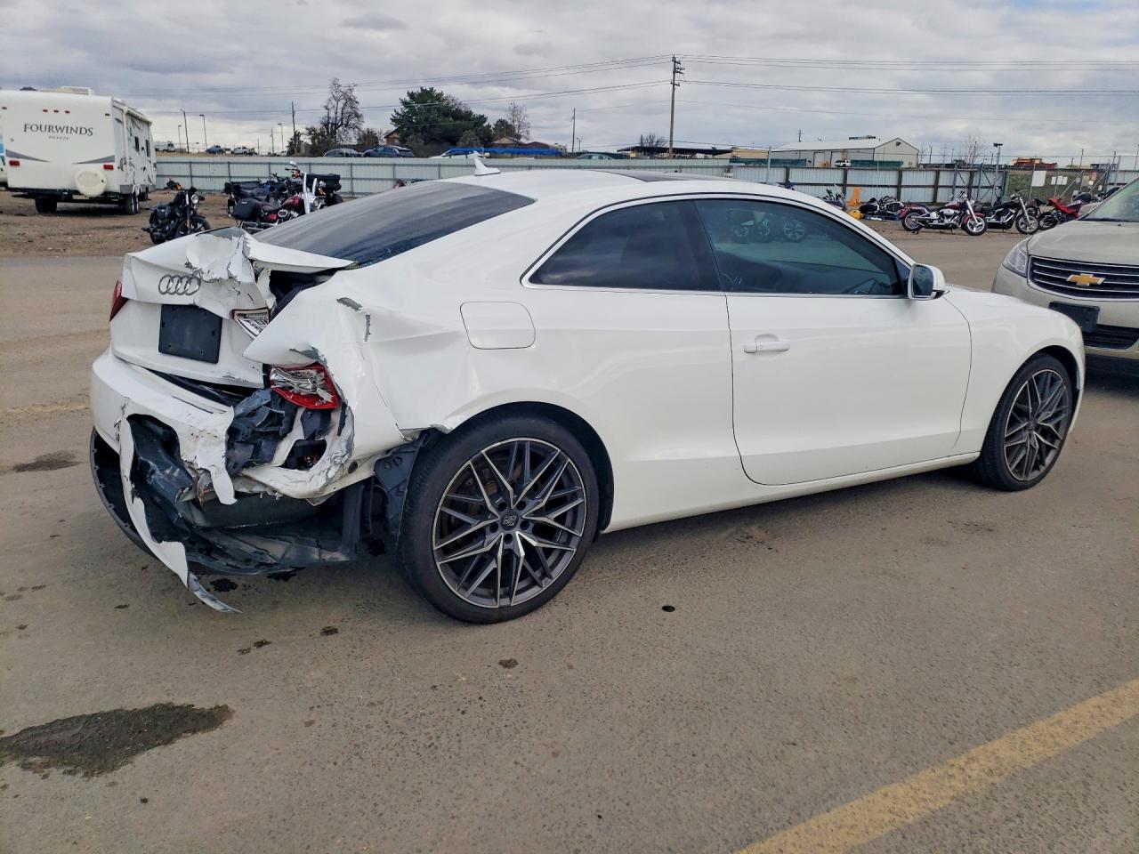 2014 Audi A5 VIN WAUCFAFR4EA053659 photo 3