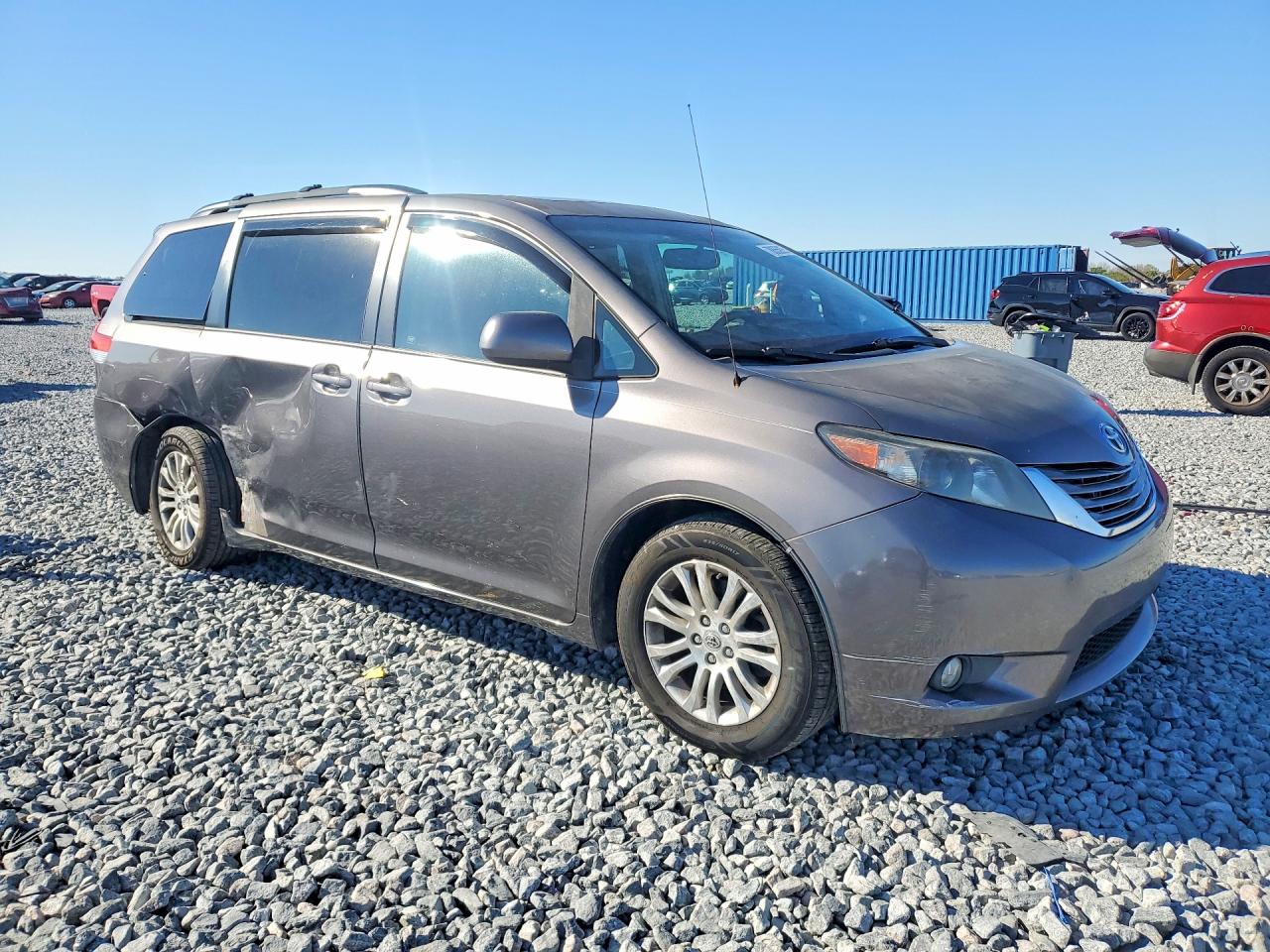 2011 Toyota All models VIN 5TDYK3DC4BS079112 photo 4