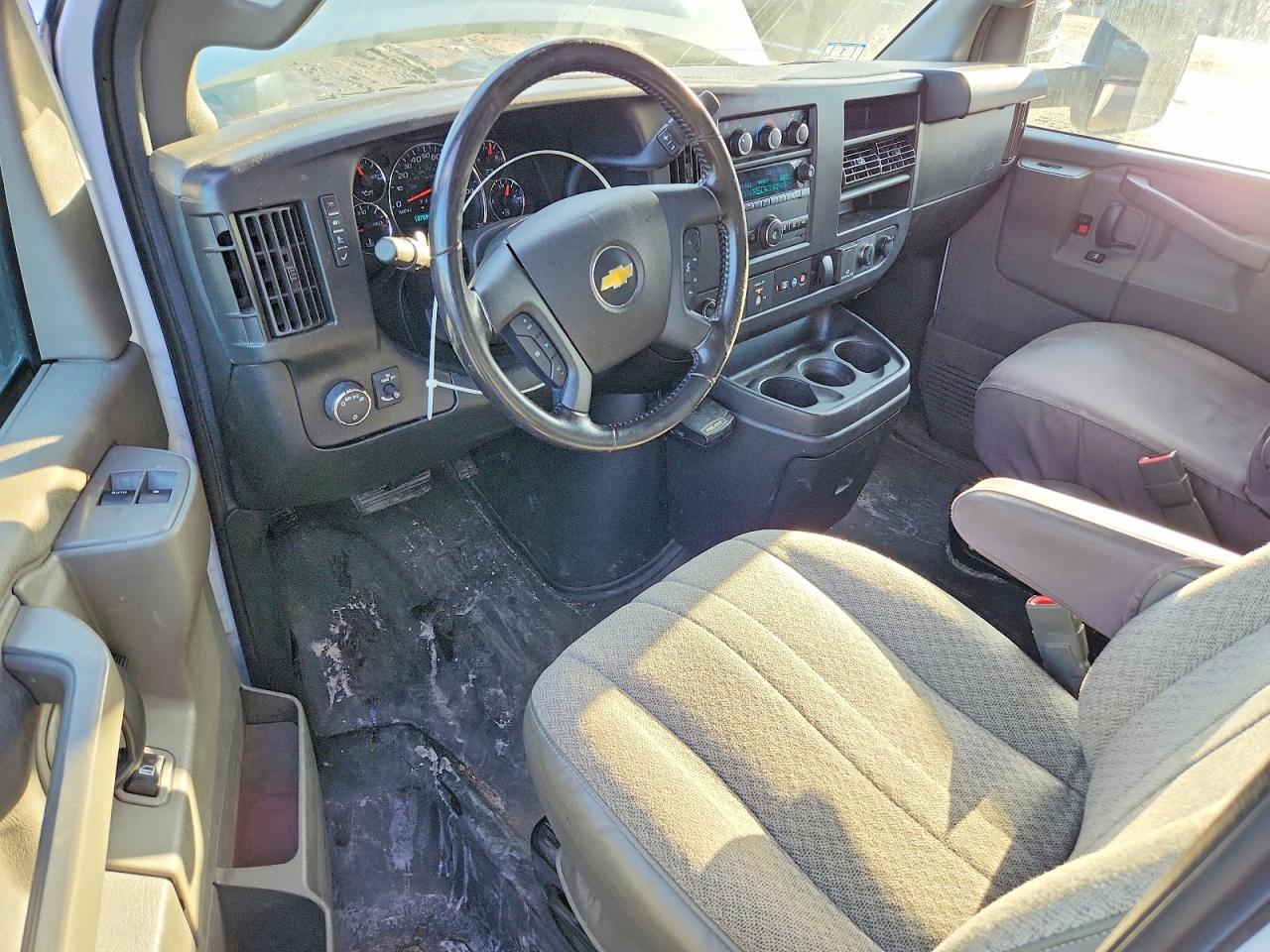 2021 CHEV Express VIN 1GB3GRC7XM1311980 photo 8