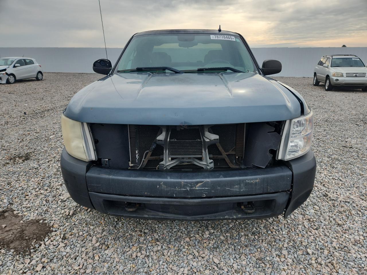 2010 Chevrolet Silverado VIN 1GCSKREA4AZ277451 photo 5