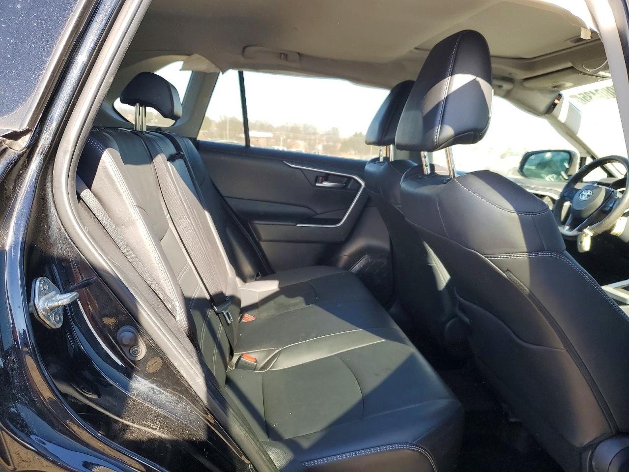 2023 Toyota Rav4 VIN 2T3A1RFV3PC344048 photo 11
