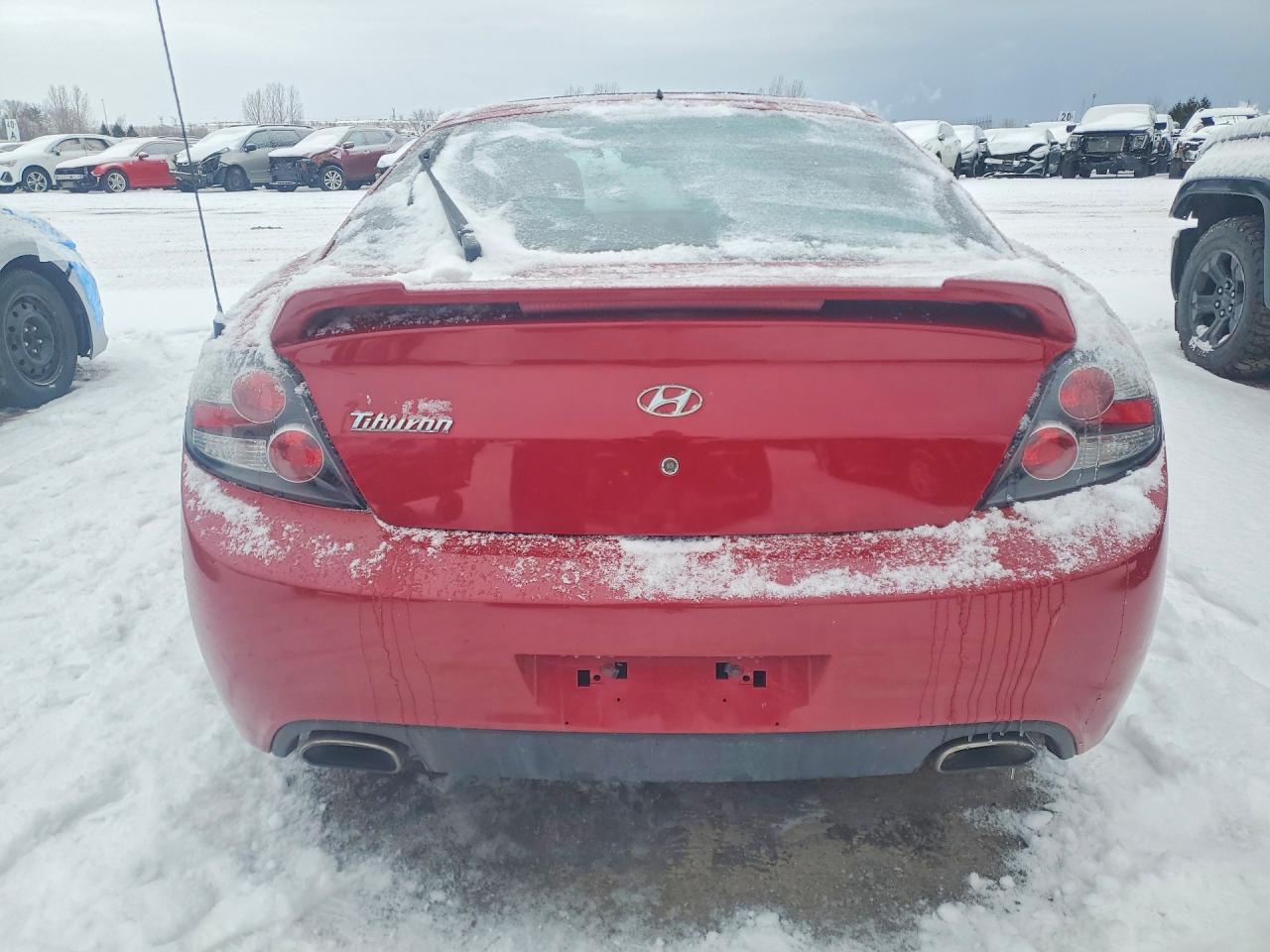 2008 Hyundai Tiburon VIN KMHHM65D18U275155 photo 6