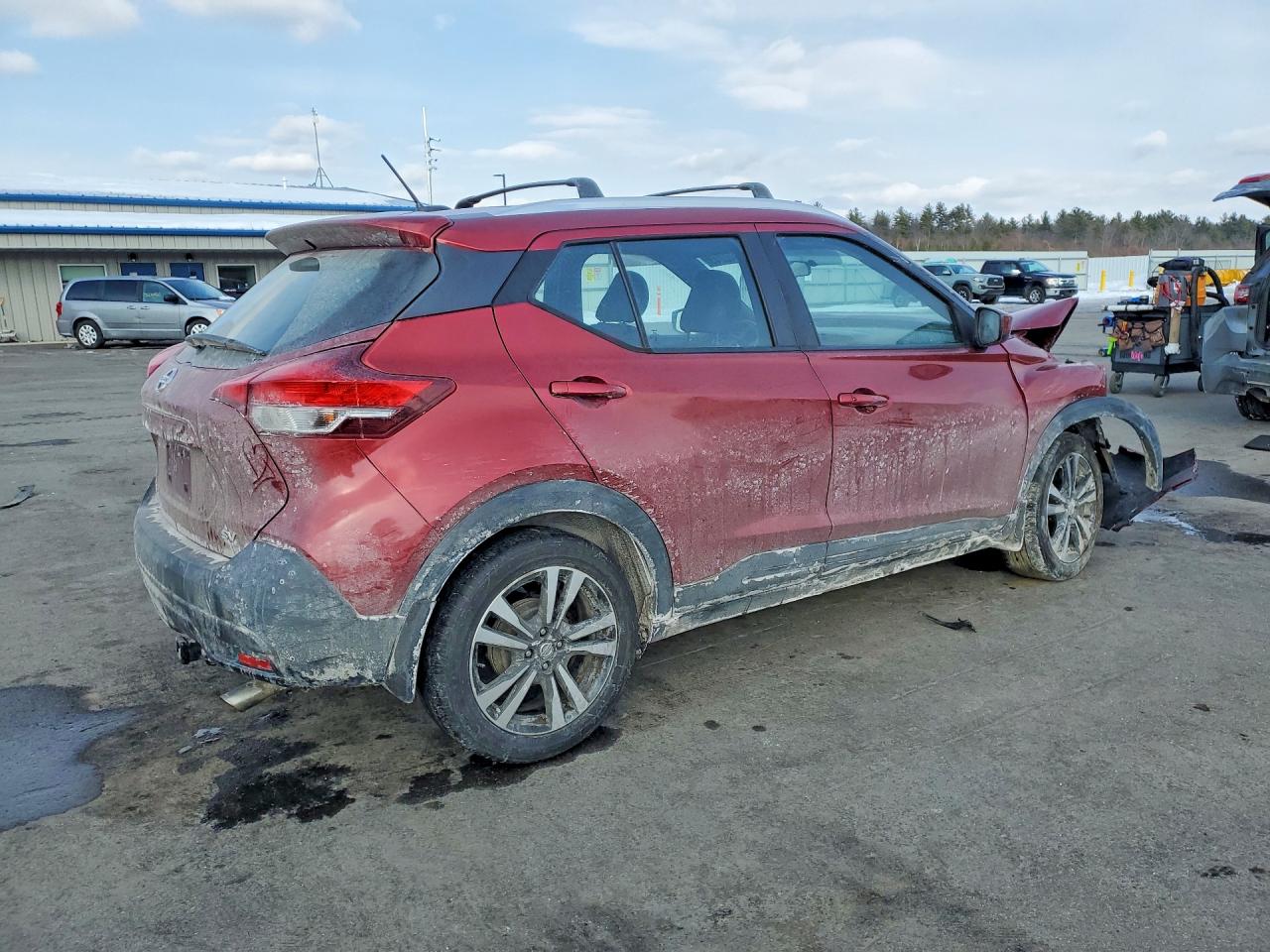 2019 Niss Kicks VIN 3N1CP5CU3KL516074 photo 3