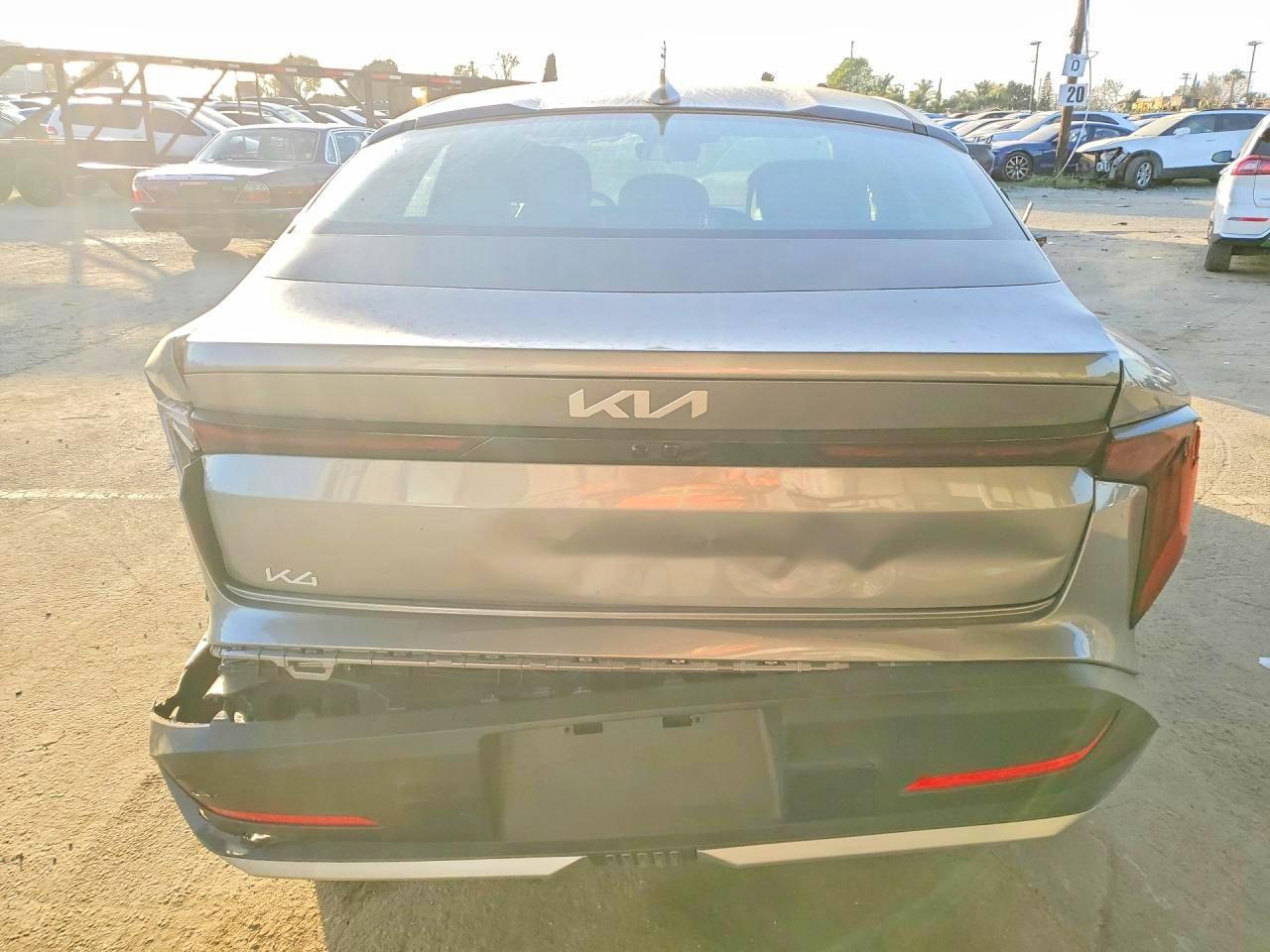 2025 Kia K4 lx VIN 3KPFT4DE9SE238292 photo 6
