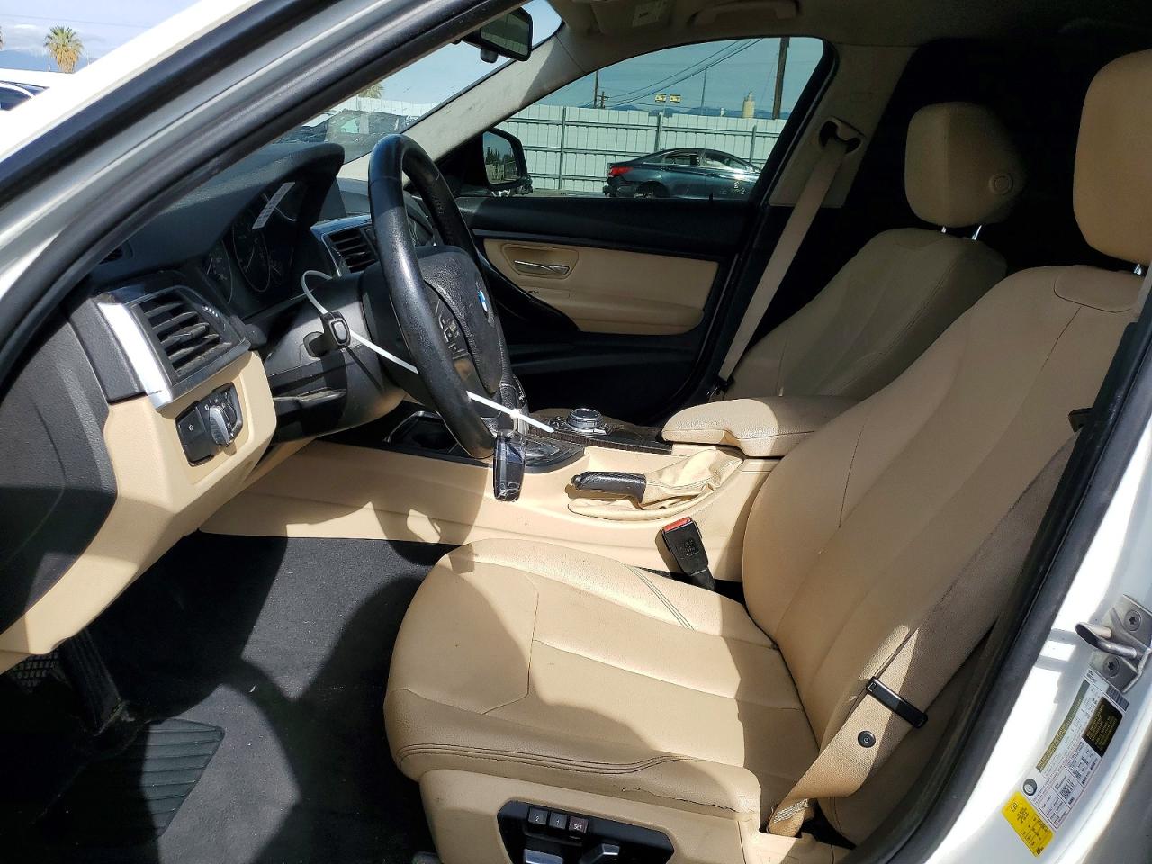 2017 BMW 3 series VIN WBA8E1G32HNU15570 photo 7