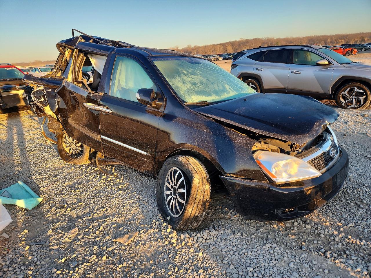 2012 Kia SEDONA VIN KNDMH4C73C6442282 photo 4