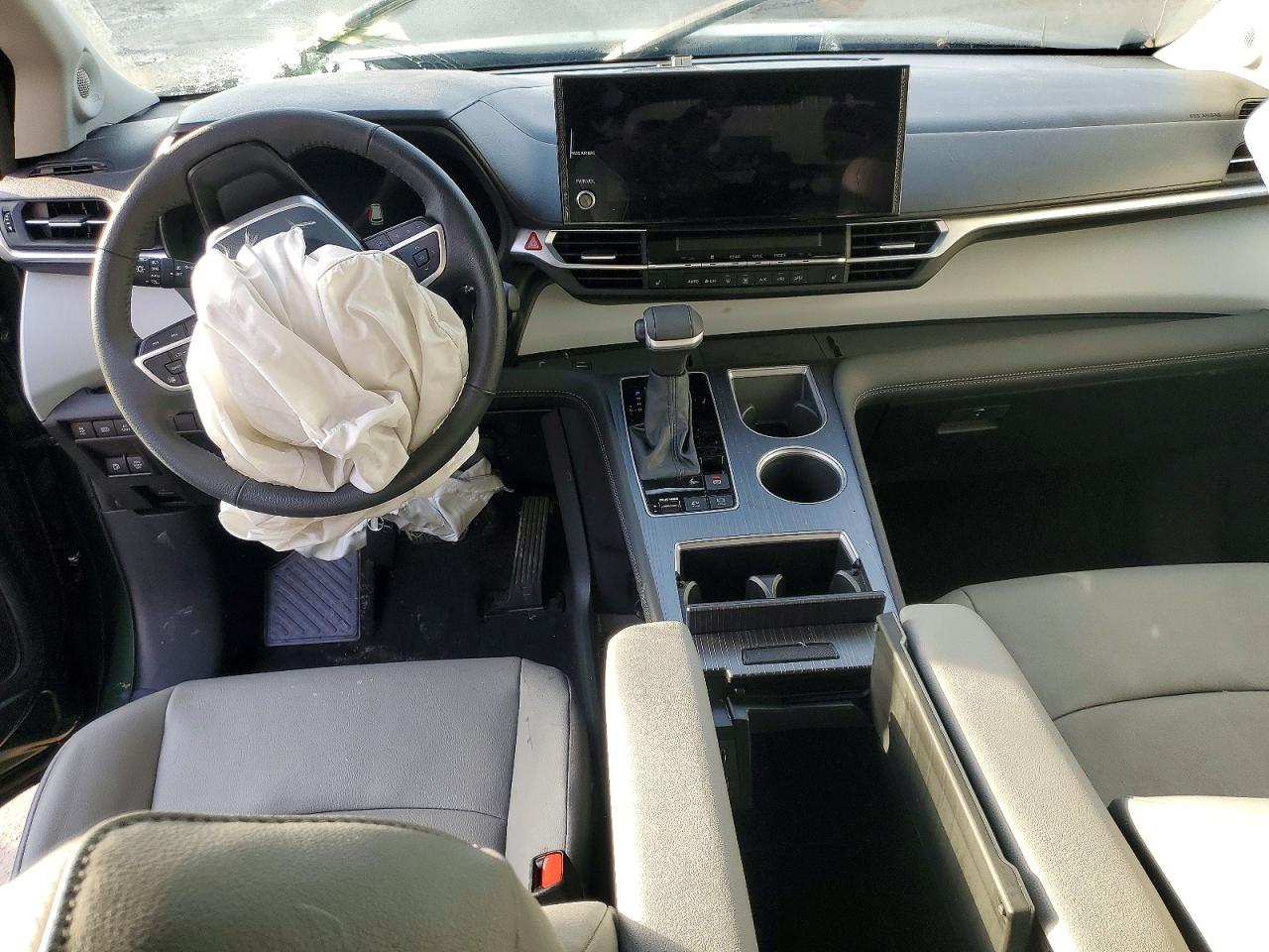 2025 Toyota Sienna VIN 5TDJSKFC3SS199279 photo 8