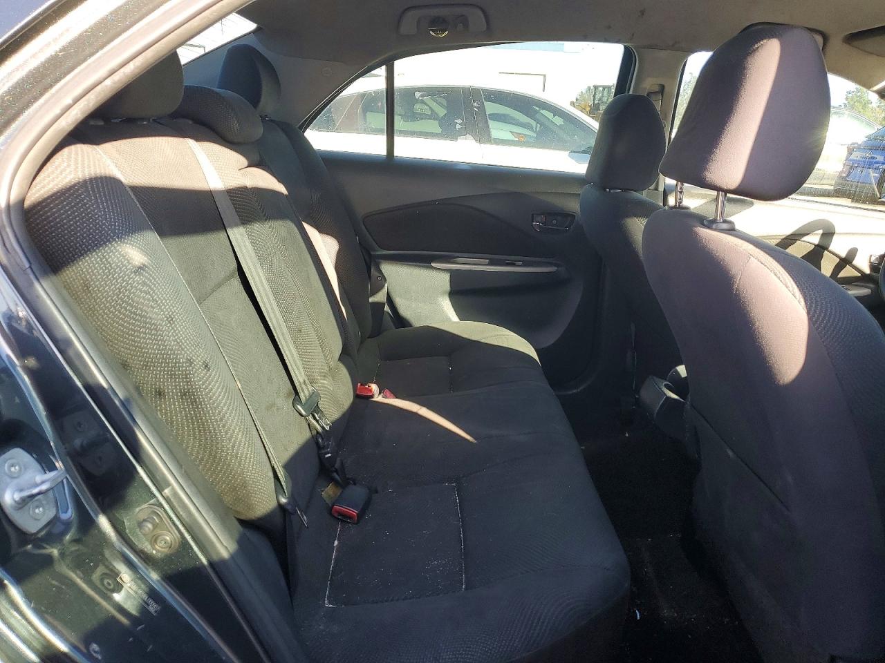 2011 Toyota Yaris VIN JTDBT4K34BL000907 photo 10