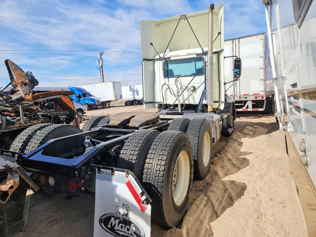 2014 MACK Cxu613 VIN 1M1AW02Y4EM041012 photo 4