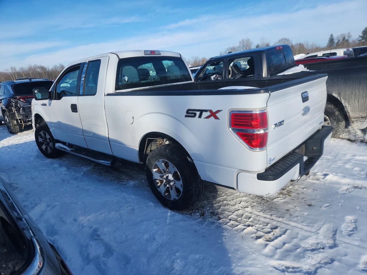 2014 Ford F150 VIN 1FTEX1CM8EKG06745 photo 2