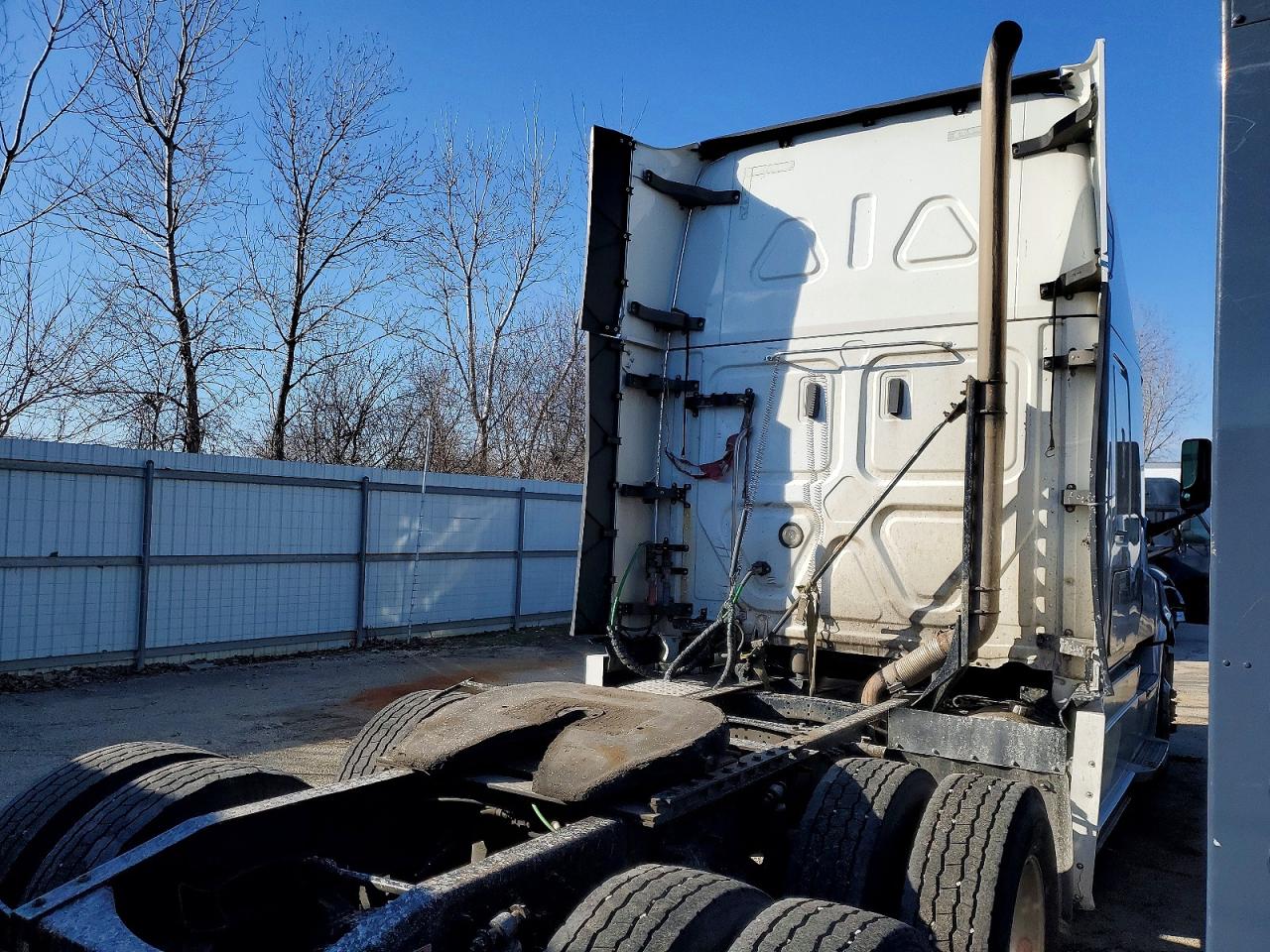 2019 FREIGHTLINER All other VIN 3AKJHHDR4KSKB1474 photo 4