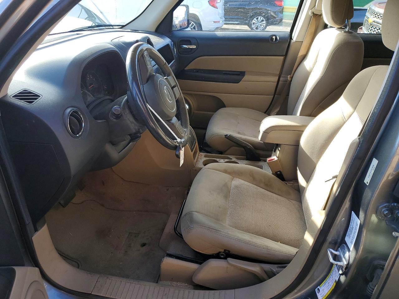2012 Jeep Patriot VIN 1C4NJPFA2CD670660 photo 7