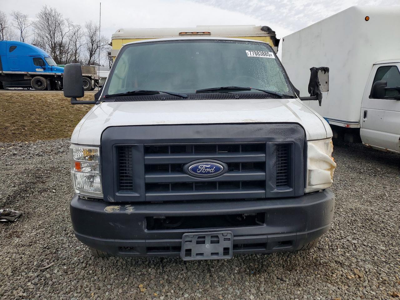 2018 Ford Econoline VIN 1FDXE4FS0JDC33222 photo 5