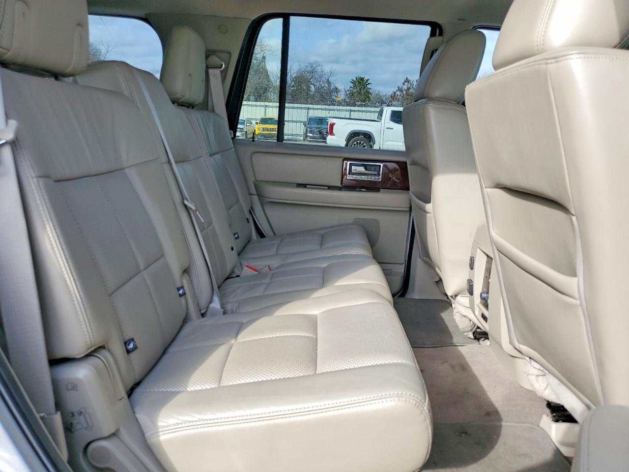 2013 Lincoln Navigator VIN 5LMJJ2H59DEL02725 photo 11