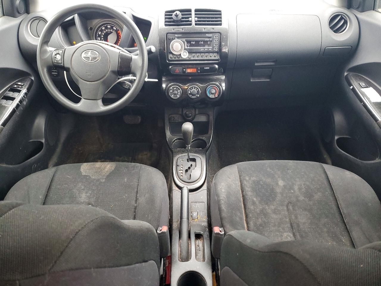 2010 Toyota Scion VIN JTKKU4B45A1005607 photo 8