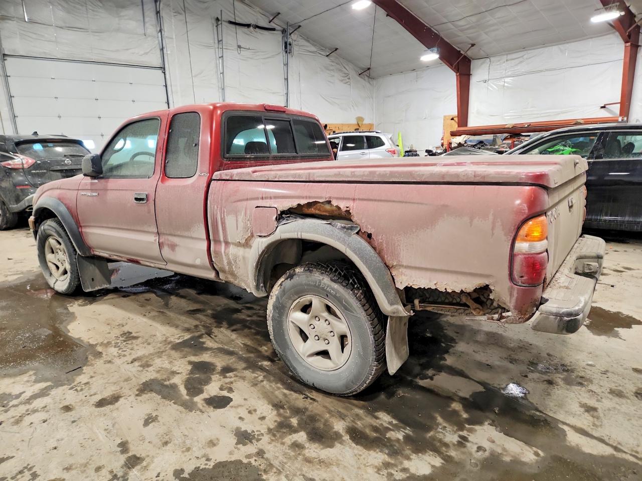 2004 Toyota Tacoma VIN 5TEWM72N34Z465555 photo 2
