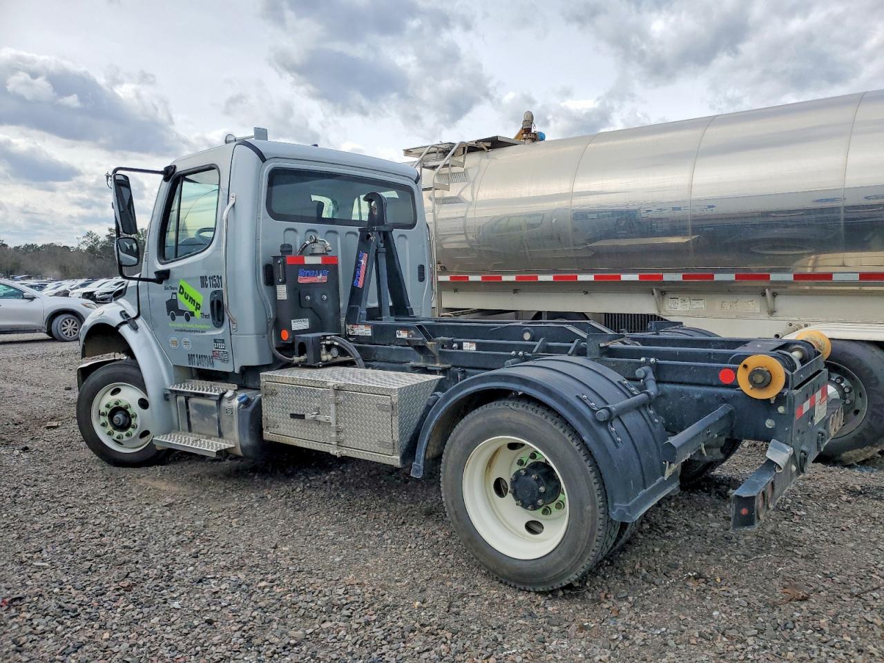 2025 FREIGHTLINER All other VIN 3ALACXD21SDVX2029 photo 3