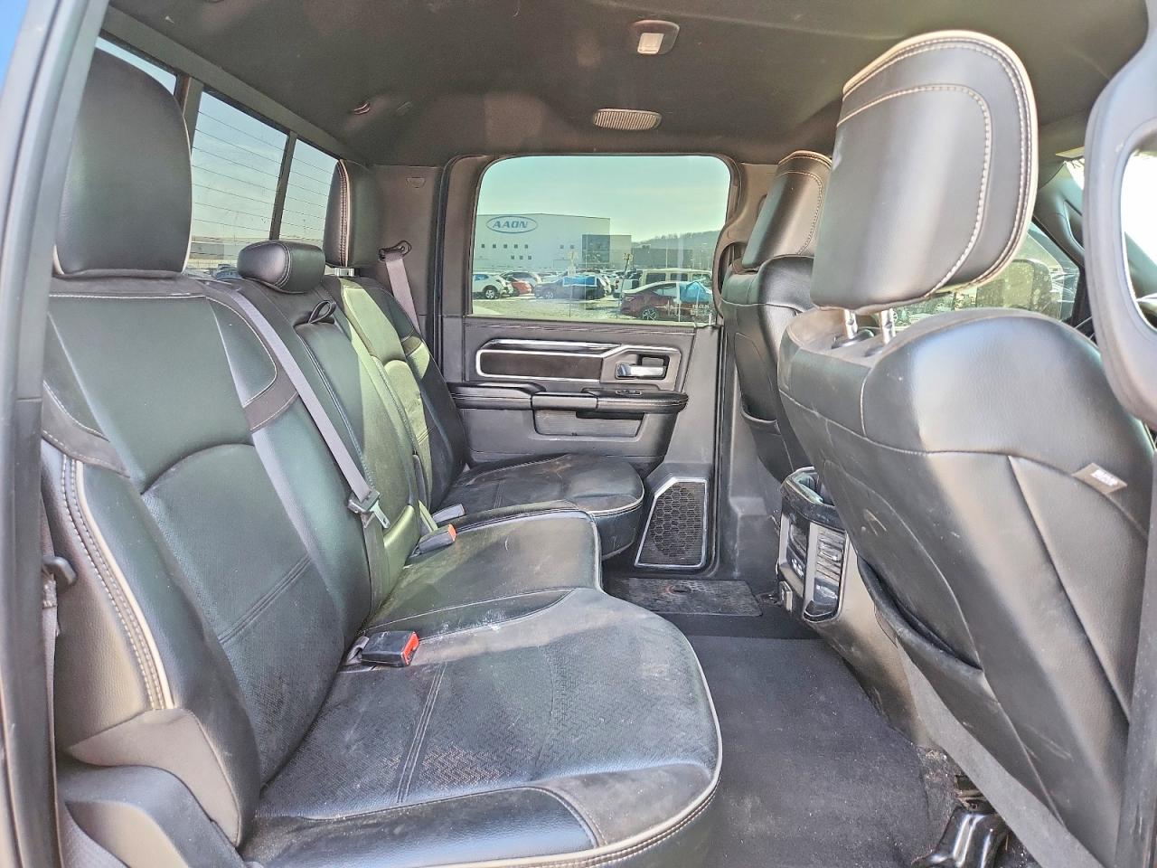 2022 Ram 3500 VIN 3C63RRJL9NG237435 photo 11