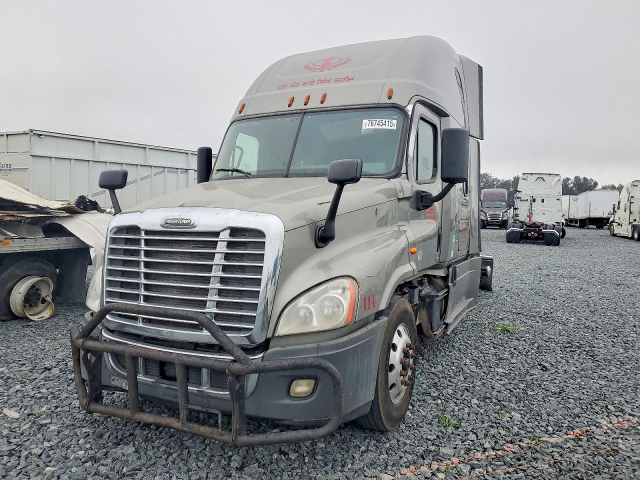 2018 FREIGHTLINER All other VIN 3AKJGLDR9JSHU4903 photo 2