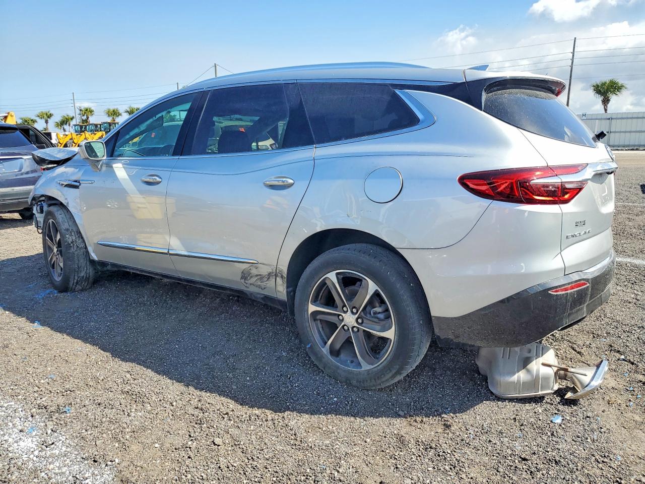2020 Buick Enclave VIN 5GAERBKW2LJ163760 photo 2