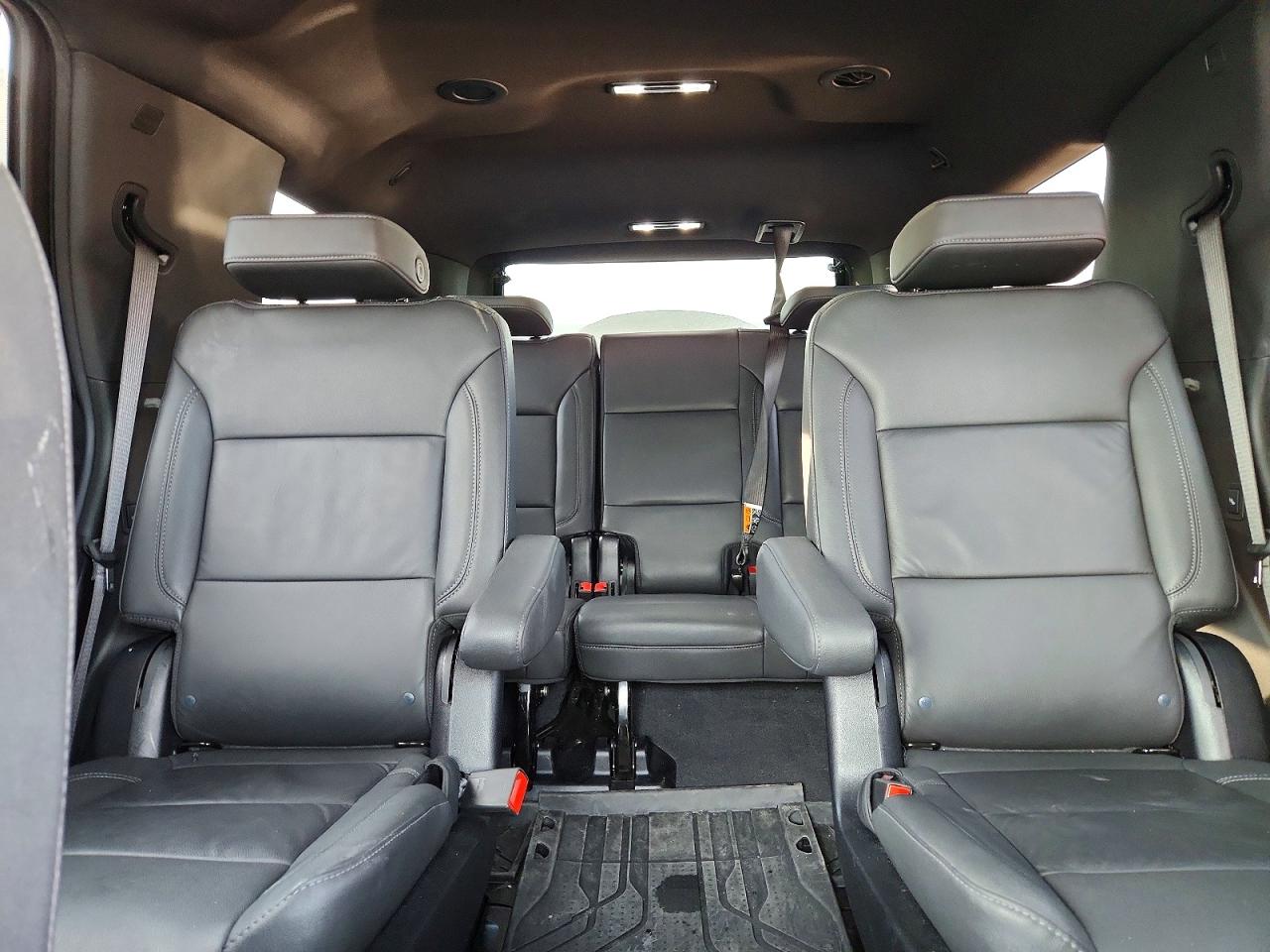 2025 Chevrolet Tahoe VIN 1GNS6NRDXSR317400 photo 10