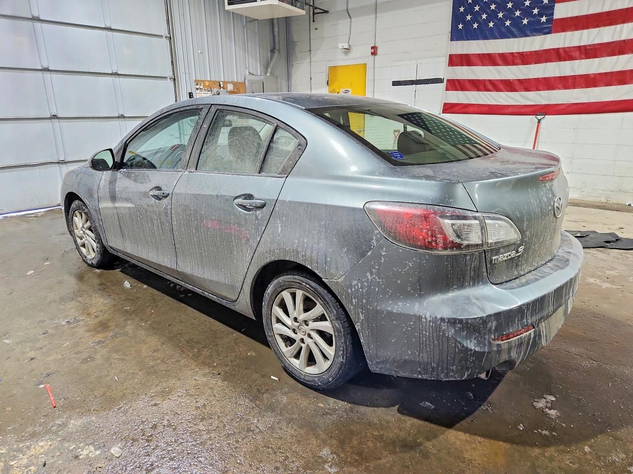 2012 Mazd 3 VIN JM1BL1V80C1597556 photo 2
