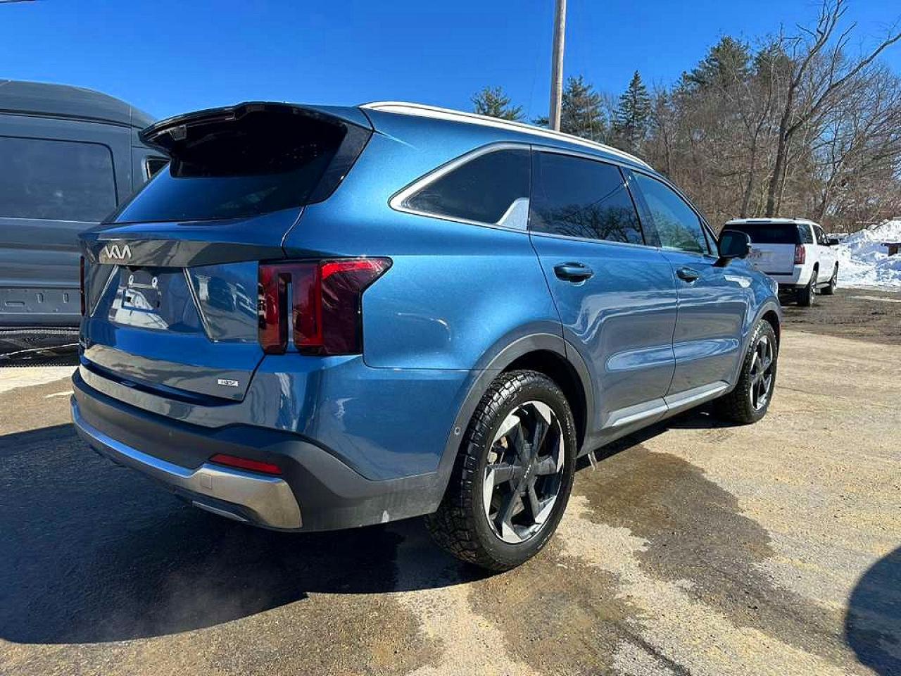 2025 KIA Sorento VIN KNDRKDJG5S5296000 photo 3
