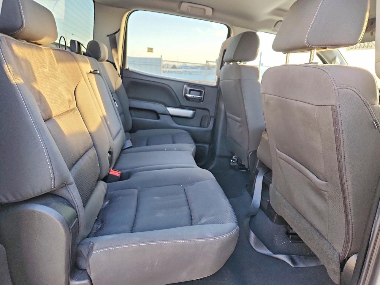 2019 Chevrolet All models VIN 1GC1KWEG7KF264145 photo 10
