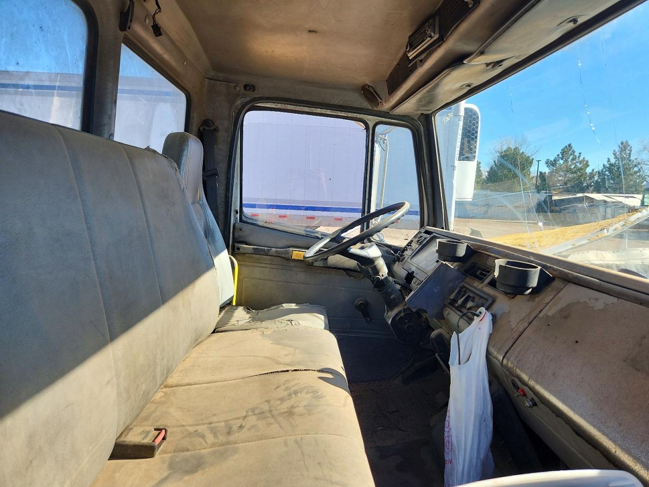 2002 FREIGHTLINER All models VIN 1FVABSAK72HK15443 photo 6